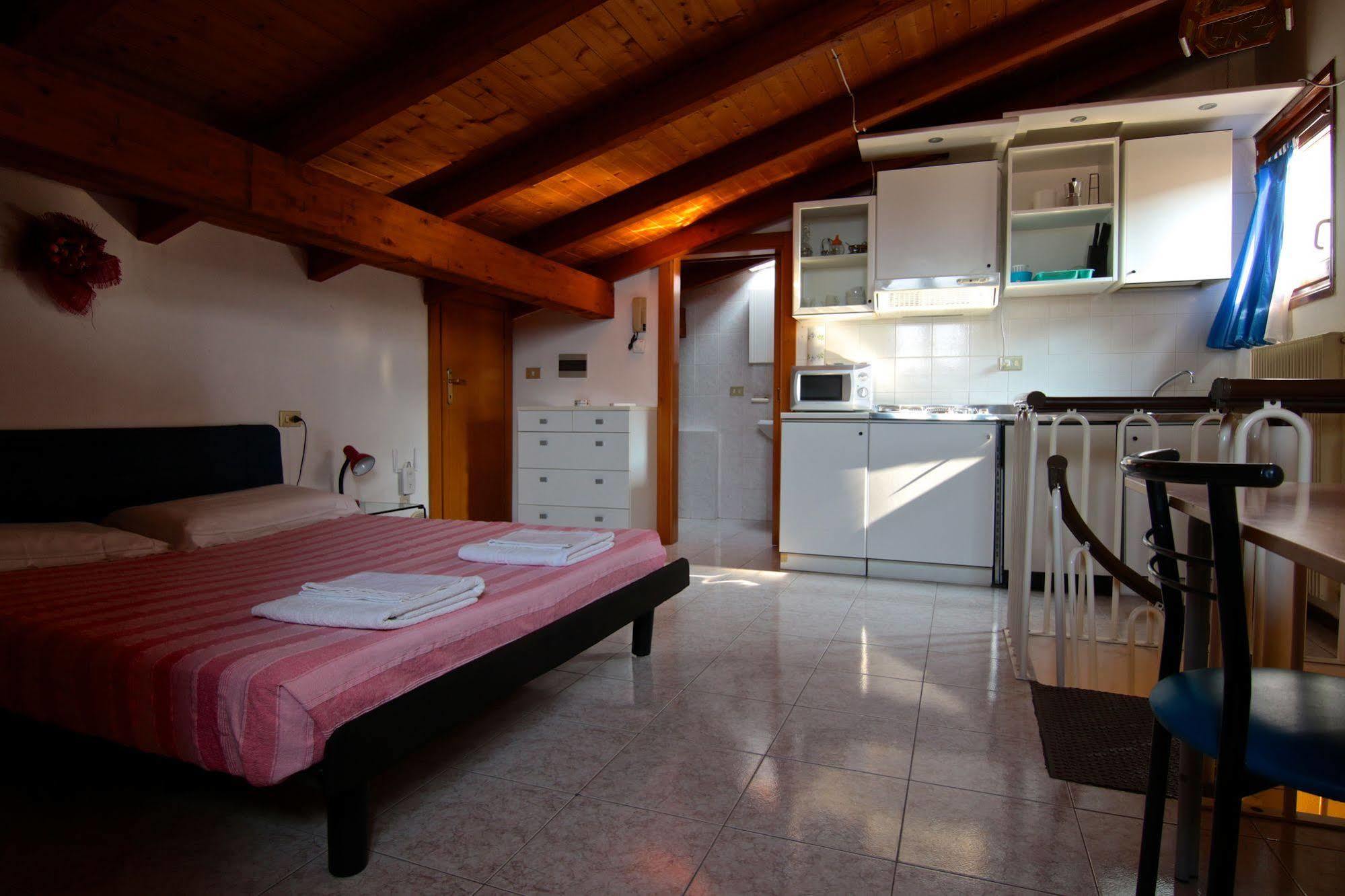 Mama Apartments Riva del Garda Exterior photo