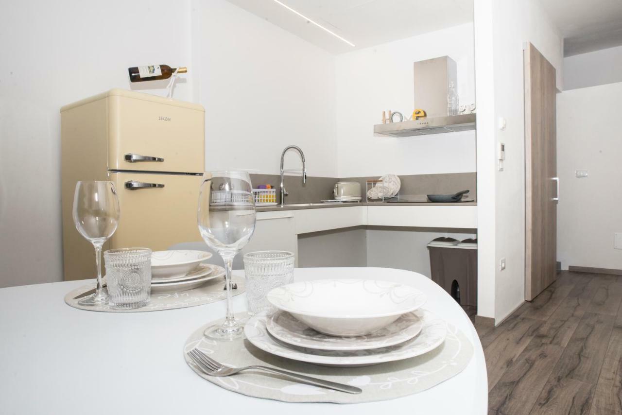 Mama Apartments Riva del Garda Exterior photo